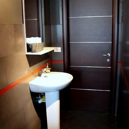 Apartment Yhome | Hospital Maria Vittoria *